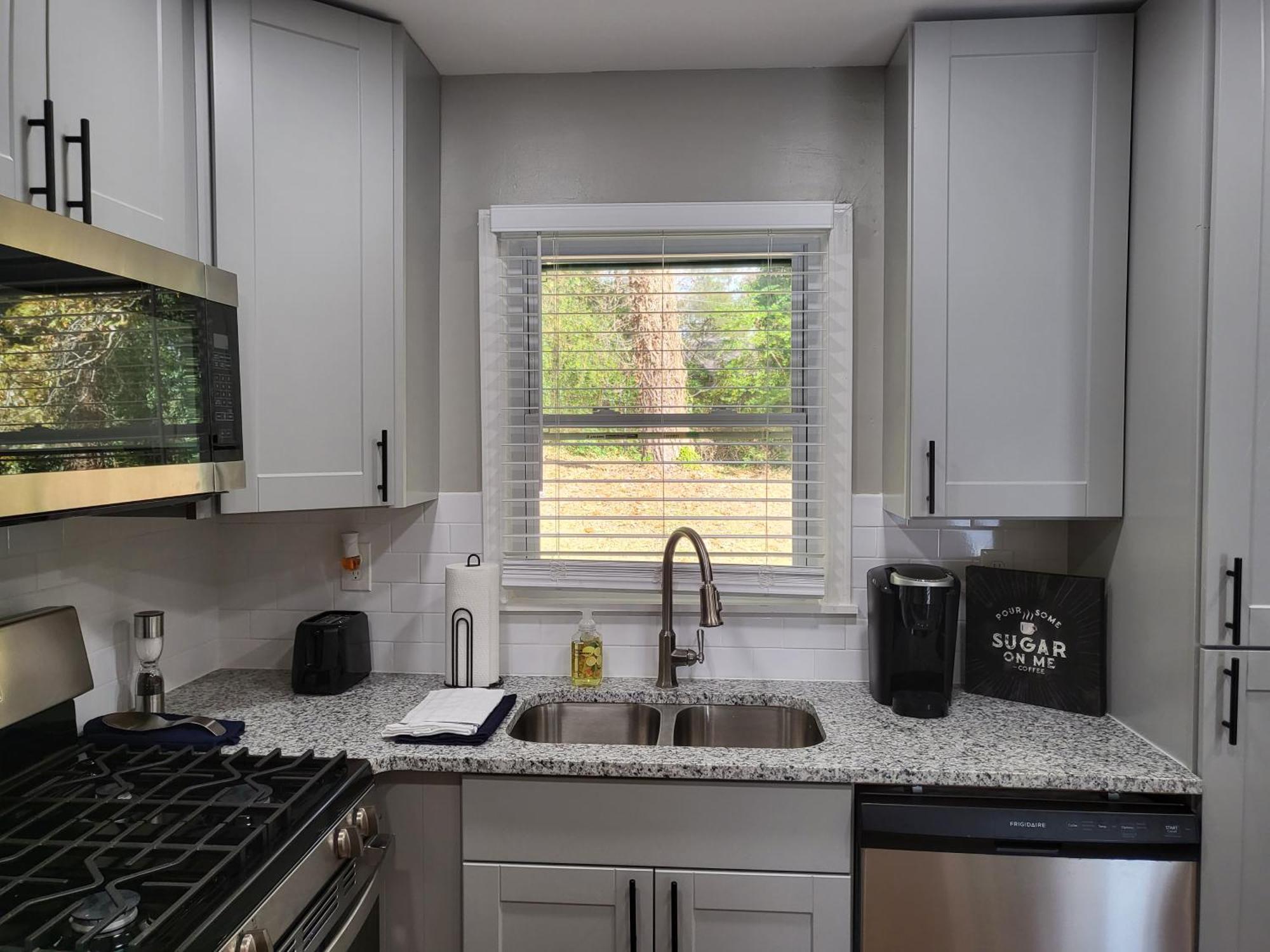 Rare Find! Private Heated Pool & Spa - Entire Home Near Atl City Center Atlanta Exterior photo
